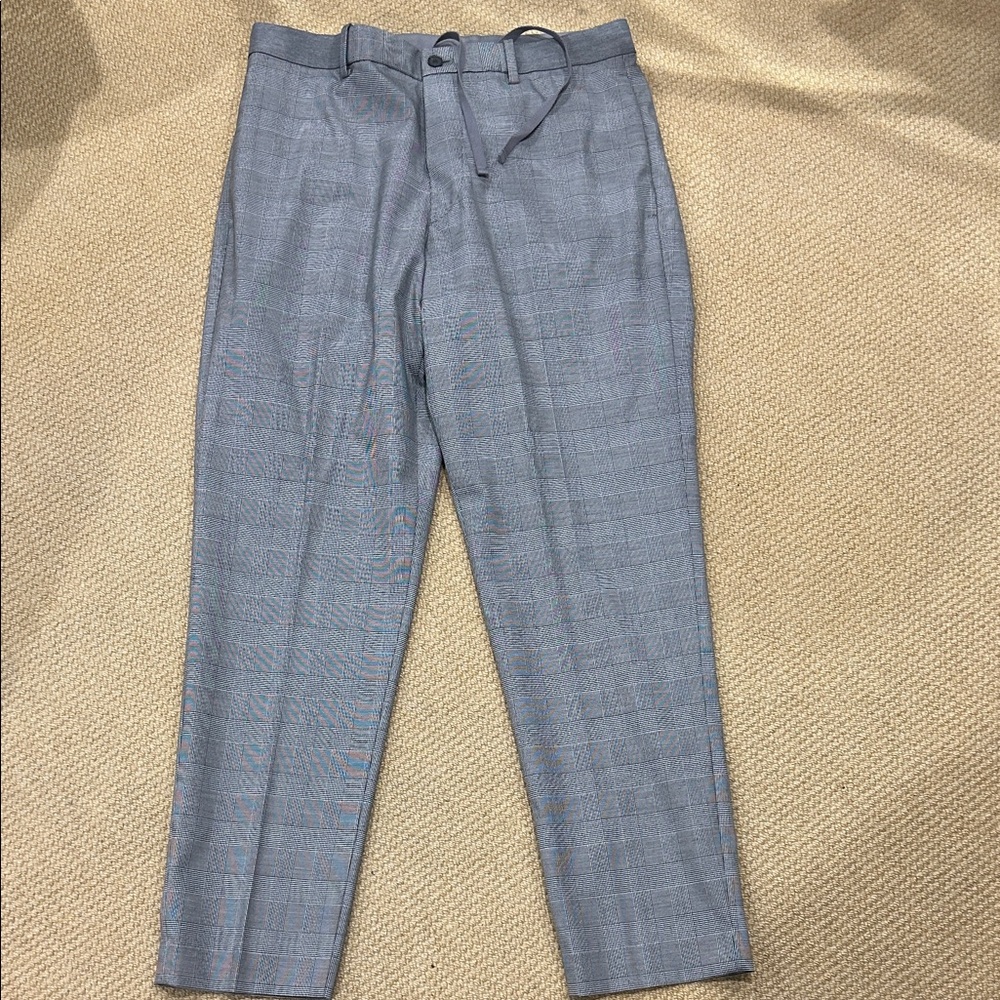 Uniqlo Men's Gray Plaid Dress Pants